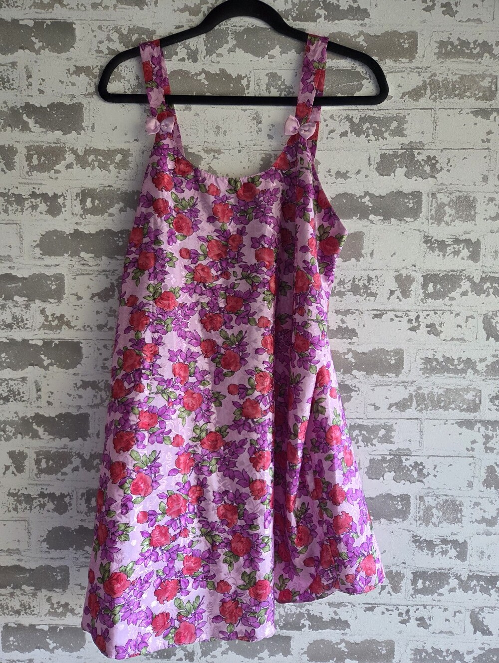 Vanity Fair Vintage 3-Piece Set Floral Satin Robe Nightgown & Padded Hanger M - Picture 2 of 9